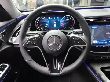 2025 Mercedes-Benz E-Класс с пробегом 10 840 км