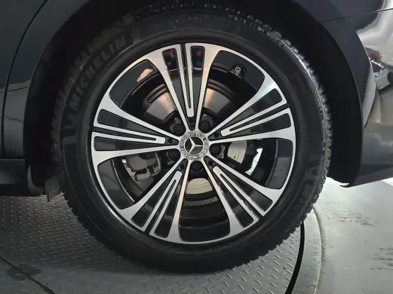 2025 Mercedes-Benz E-Класс с пробегом 10 840 км