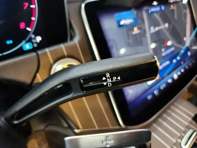 2025 Mercedes-Benz E-Класс с пробегом 10 870 км