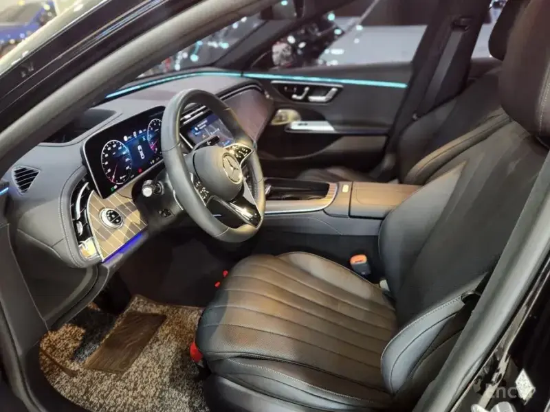 2025 Mercedes-Benz E-Класс с пробегом 10 870 км