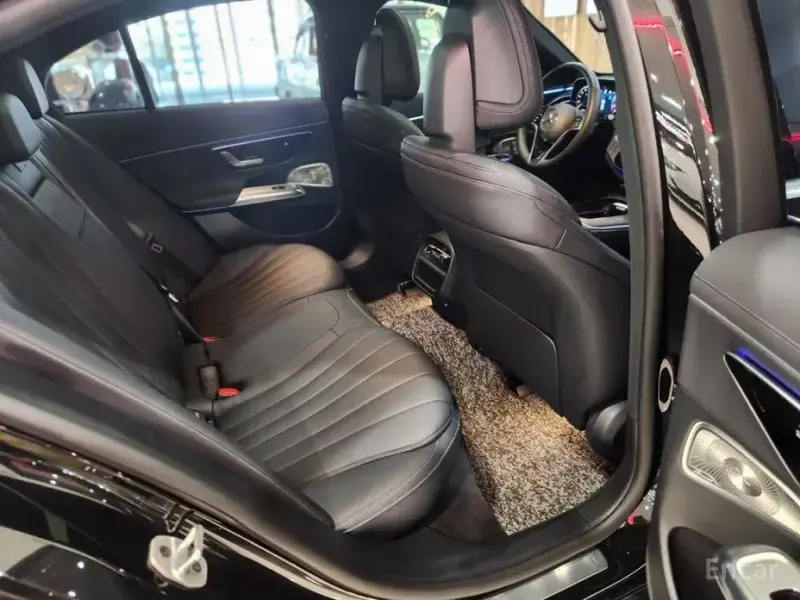 2025 Mercedes-Benz E-Класс с пробегом 10 870 км