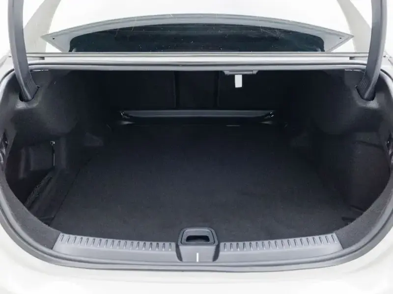2024 Mercedes-Benz E-Класс с пробегом 22 770 км