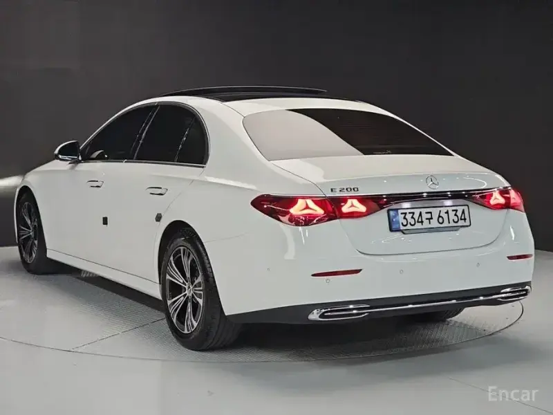 2025 Mercedes-Benz E-Класс с пробегом 33 847 км