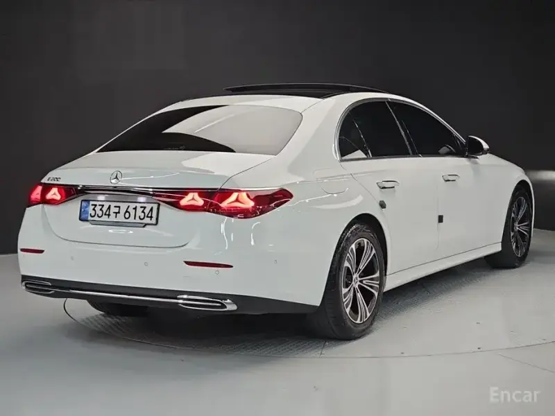 2025 Mercedes-Benz E-Класс с пробегом 33 847 км