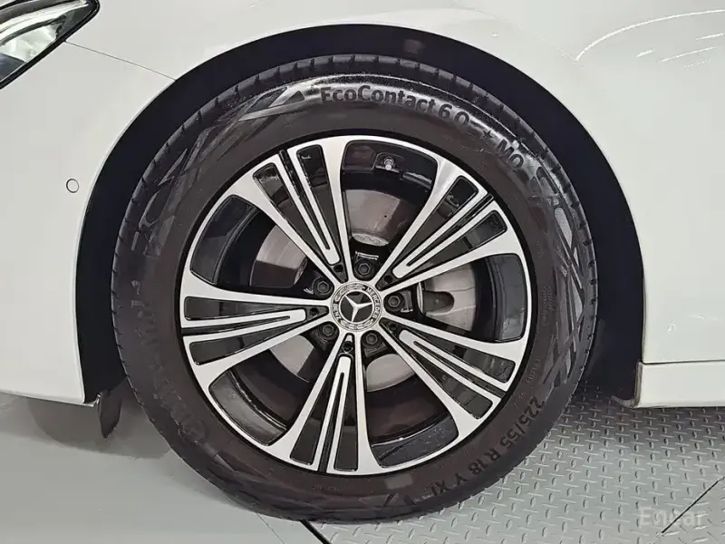 2025 Mercedes-Benz E-Класс с пробегом 33 847 км
