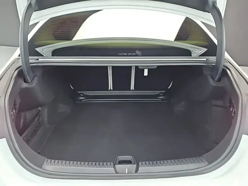 2025 Mercedes-Benz E-Класс с пробегом 33 847 км