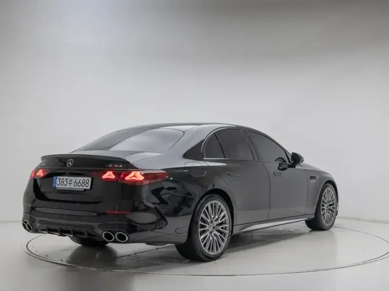 2025 Mercedes-Benz E-Класс с пробегом 3 225 км