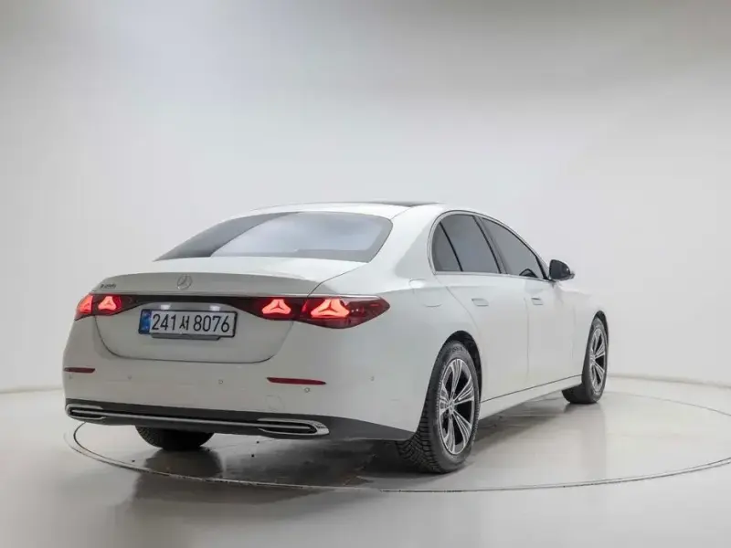 2025 Mercedes-Benz E-Класс с пробегом 3 740 км