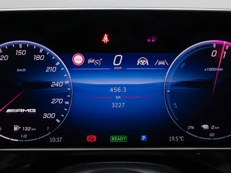 2025 Mercedes-Benz E-Класс с пробегом 3 225 км