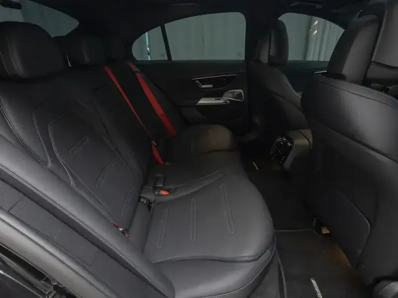 2025 Mercedes-Benz E-Класс с пробегом 3 225 км