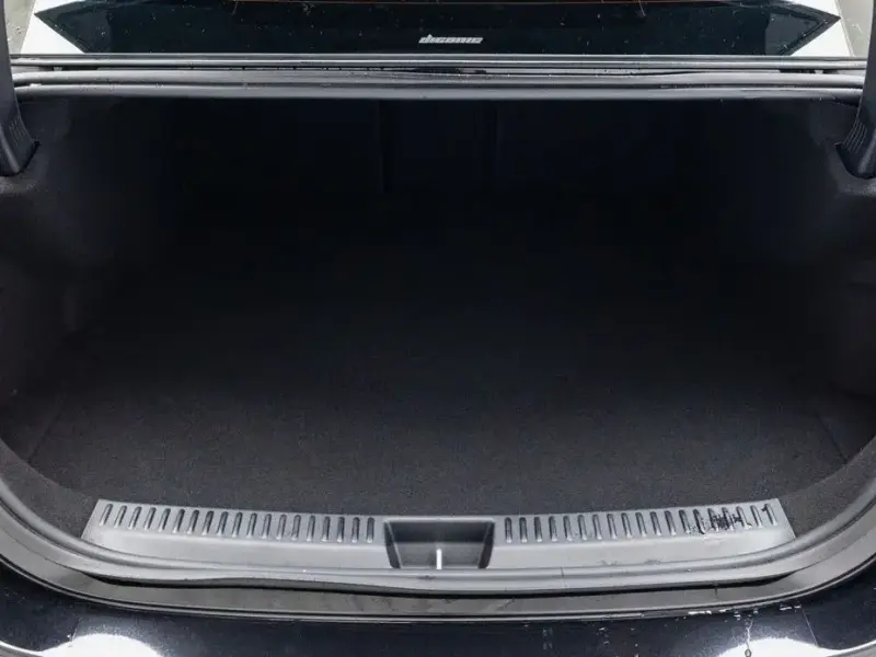 2025 Mercedes-Benz E-Класс с пробегом 3 225 км