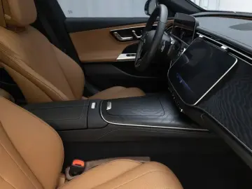 2025 Mercedes-Benz E-Класс с пробегом 3 740 км