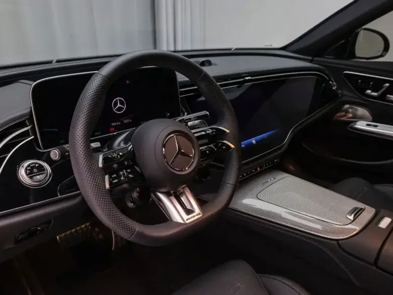2025 Mercedes-Benz E-Класс с пробегом 3 225 км