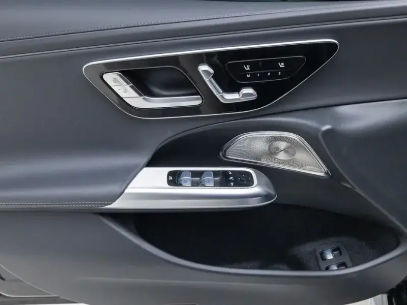 2025 Mercedes-Benz E-Класс с пробегом 3 225 км