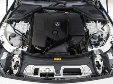 2025 Mercedes-Benz E-Класс с пробегом 3 740 км