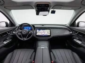 2024 Mercedes-Benz E-Класс с пробегом 12 032 км