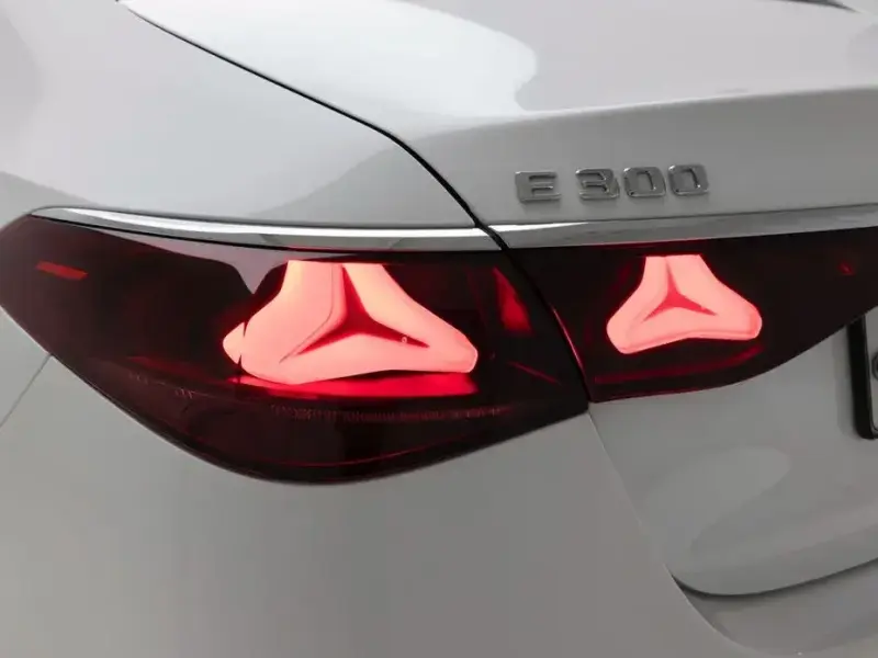 2025 Mercedes-Benz E-Класс с пробегом 13 583 км