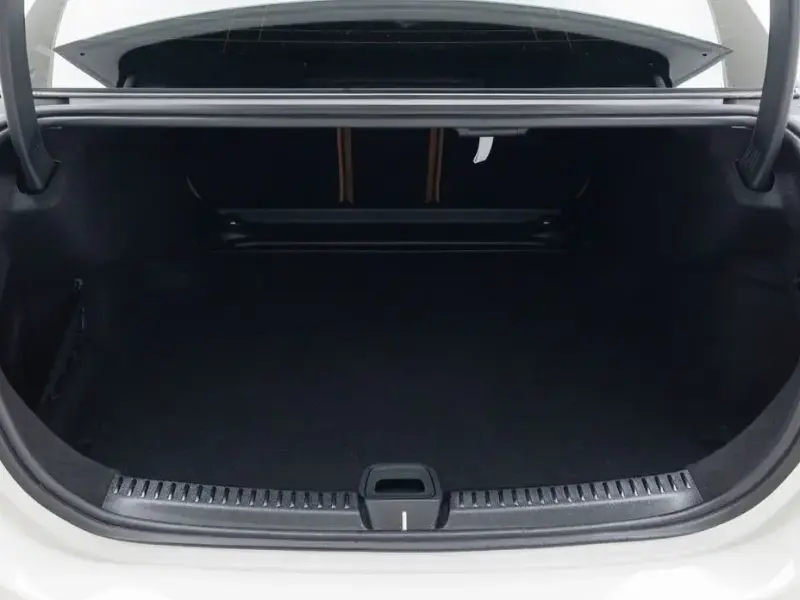 2025 Mercedes-Benz E-Класс с пробегом 13 583 км