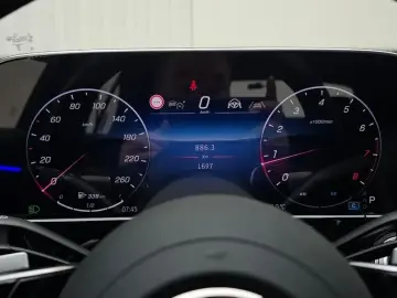 2025 Mercedes-Benz E-Класс с пробегом 1 696 км