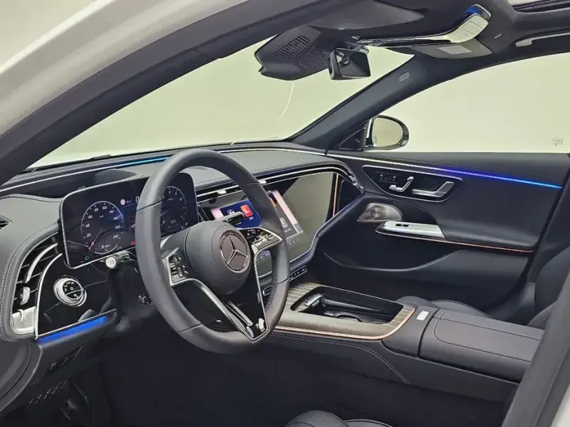 2025 Mercedes-Benz E-Класс с пробегом 1 696 км