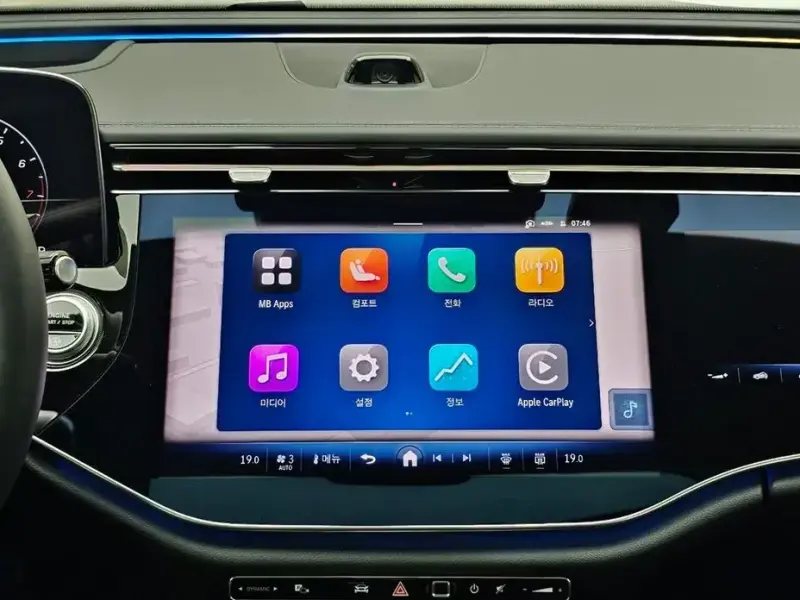 2025 Mercedes-Benz E-Класс с пробегом 1 696 км