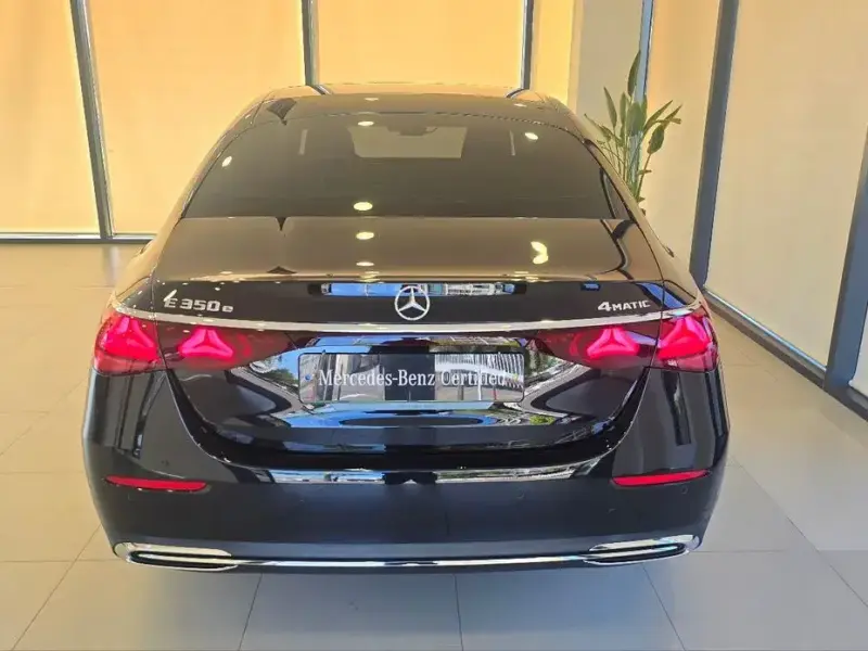 2025 Mercedes-Benz E-Класс с пробегом 11 013 км