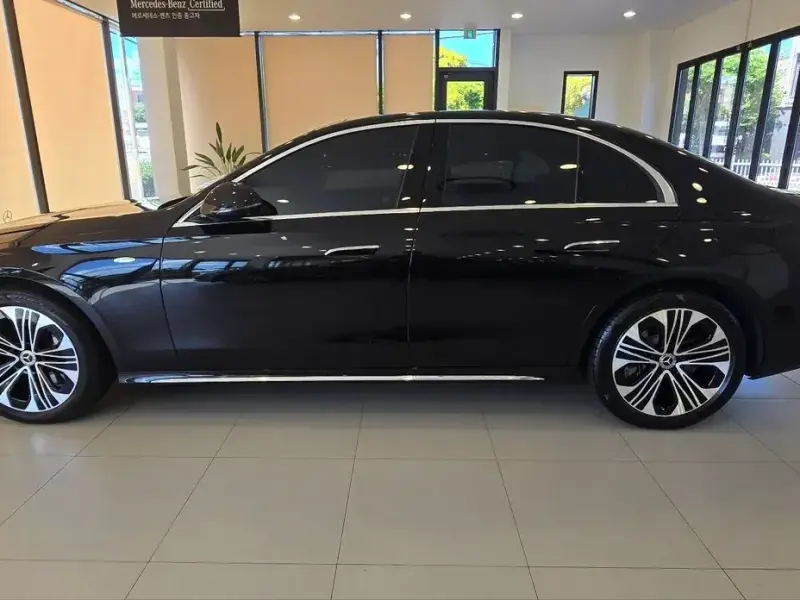 2025 Mercedes-Benz E-Класс с пробегом 11 013 км