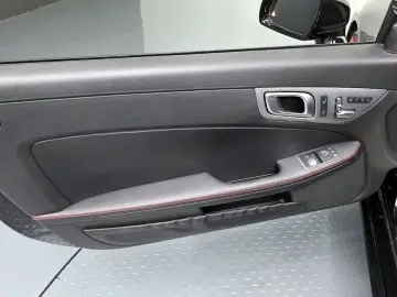 2017 Mercedes-Benz SLC с пробегом 28 336 км