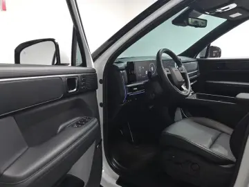2024 Hyundai Santa Fe с пробегом 20 630 км