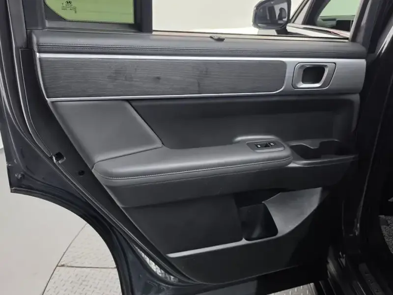 2025 Hyundai Santa Fe с пробегом 29 662 км