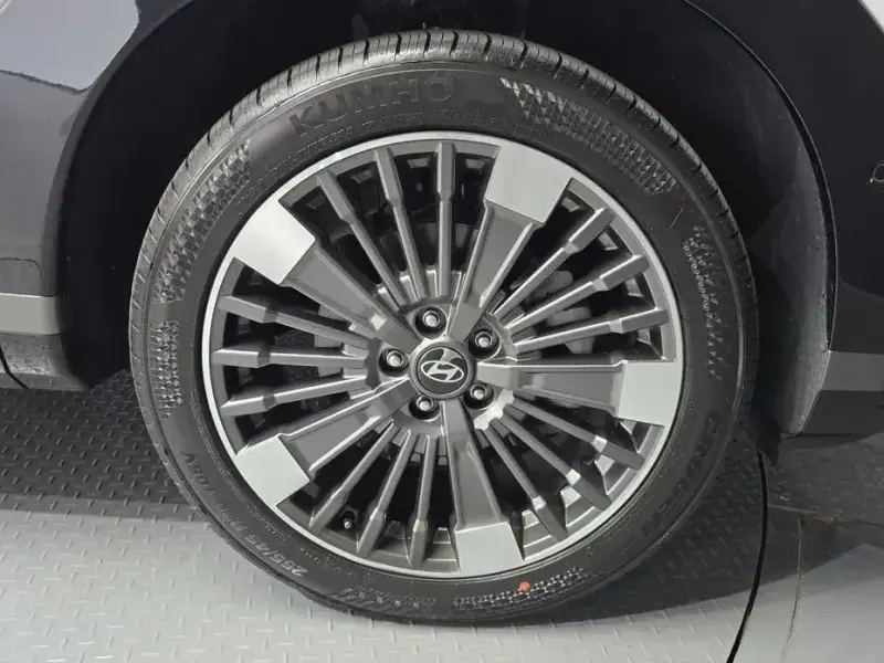 2024 Hyundai Santa Fe с пробегом 16 462 км