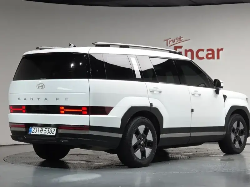 2025 Hyundai Santa Fe с пробегом 31 926 км