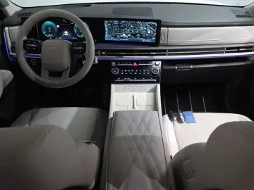 2025 Hyundai Santa Fe с пробегом 31 926 км