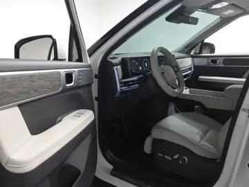 2025 Hyundai Santa Fe с пробегом 31 926 км
