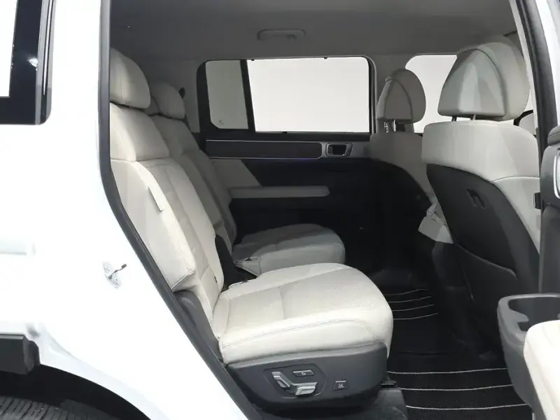 2025 Hyundai Santa Fe с пробегом 31 926 км