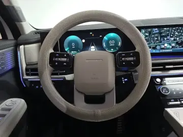 2025 Hyundai Santa Fe с пробегом 31 926 км