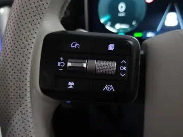 2025 Hyundai Santa Fe с пробегом 31 926 км
