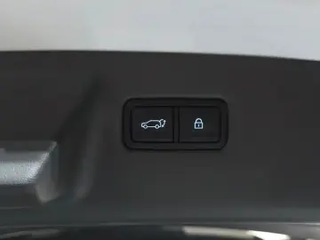2025 Hyundai Santa Fe с пробегом 31 926 км