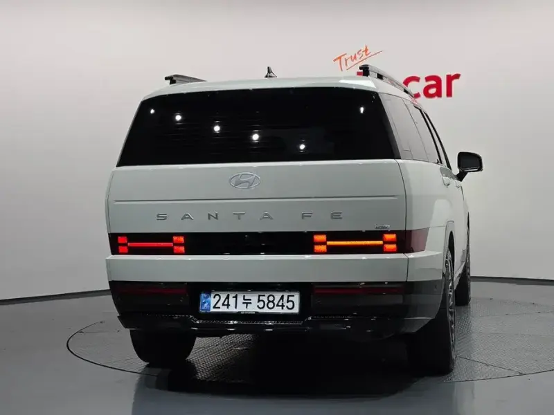 2024 Hyundai Santa Fe с пробегом 18 581 км