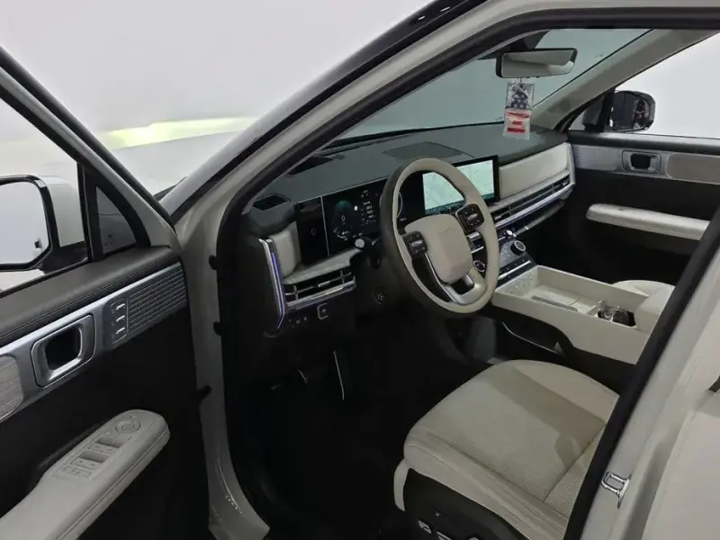 2024 Hyundai Santa Fe с пробегом 18 581 км