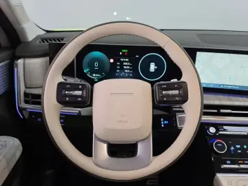 2024 Hyundai Santa Fe с пробегом 18 581 км
