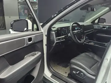 2024 Hyundai Santa Fe с пробегом 16 989 км