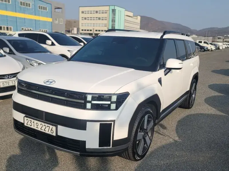 2023 Hyundai Santa Fe с пробегом 11 213 км