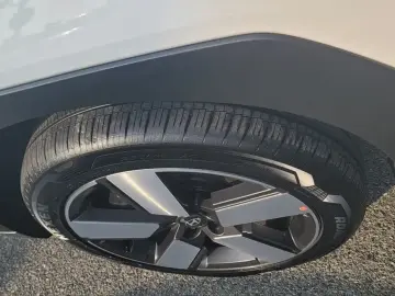 2023 Hyundai Santa Fe с пробегом 11 213 км