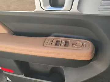 2023 Hyundai Santa Fe с пробегом 11 213 км