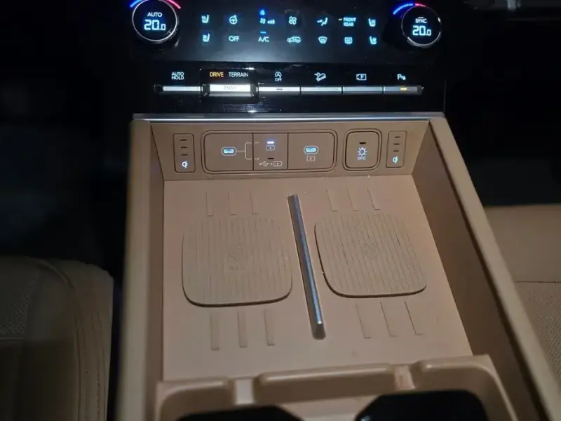 2024 Hyundai Santa Fe с пробегом 18 500 км