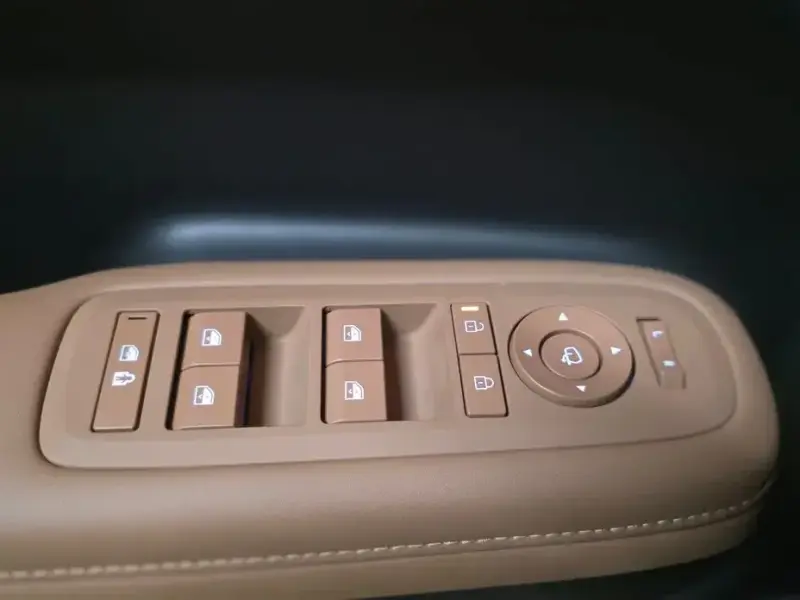 2024 Hyundai Santa Fe с пробегом 18 500 км