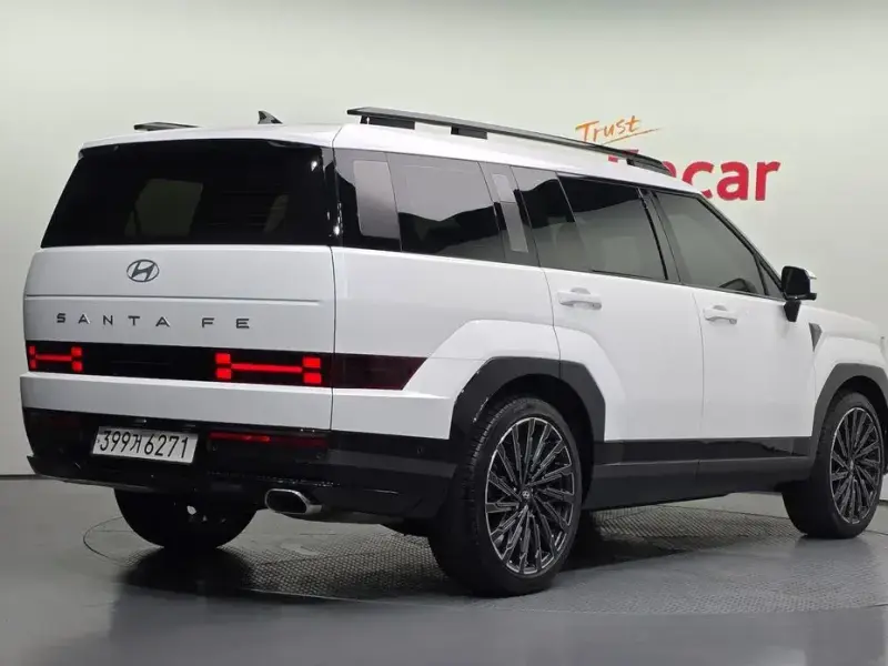 2024 Hyundai Santa Fe с пробегом 27 773 км