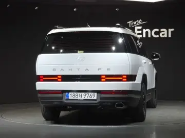 2025 Hyundai Santa Fe с пробегом 4 595 км