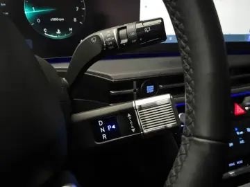 2025 Hyundai Santa Fe с пробегом 4 595 км